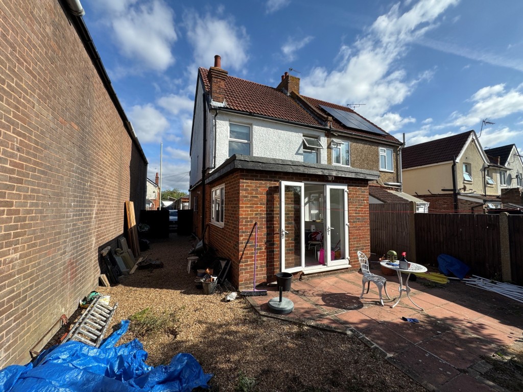 Lot: 118 - THREE-BEDROOM SEMI-DETACHED HOUSE WITH PARKING - Rear elevation